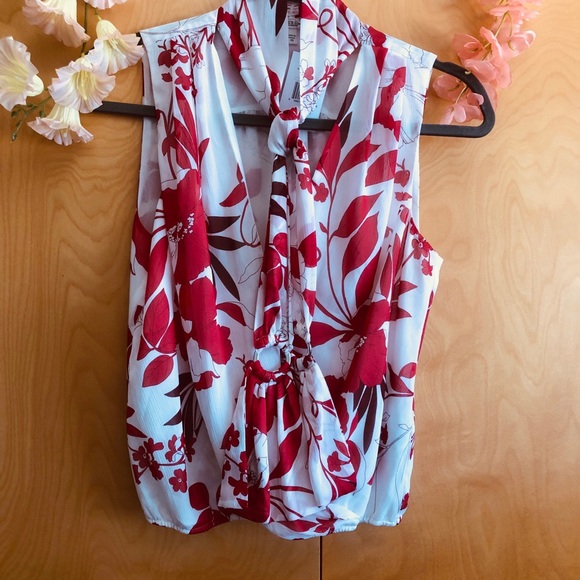 NWT Guess Tank Top - Picture 5 of 7